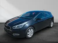 Używany Kia Ceed 135 KM (99 kW) 2014 Czarny Hatchback