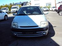 Gebraucht Renault Clio II 97 PS (71 kW) 2001 Silber Kleinwagen