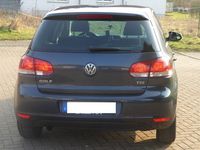 Gebraucht VW Golf VI 105 PS (77 kW) 2009 Blau metallic Kleinwagen