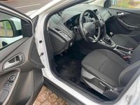 Gebraucht Ford Focus 125 PS (91 kW) 2016 Weiß Kombi