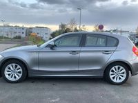 gebraucht BMW 116 d Baureihe 1 Lim.*PDC*Xeno*8xf.B*USB*Run-Flat