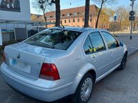 Usata VW Bora 103 CV (75 kW) 1999 Grigio Berlina