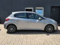 Gebraucht Peugeot 208 Active 110 PS (80 kW) 2019 Grau Kleinwagen