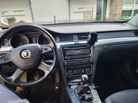 Gebraucht Skoda Superb Ambition 140 PS (102 kW) 2015 Blau Kombi