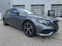 Usado Mercedes E200 Avantgarde 160 CV (117 kW) 2019 Gris Familiar