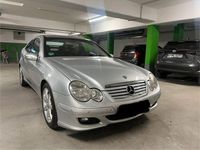 Gebraucht Mercedes C200 163 PS (119 kW) 2007 Silber Coupé