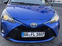 Gebraucht Toyota Yaris Hybrid Style 101 PS (74 kW) 2017 Blau Kleinwagen