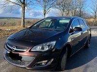 Gebraucht Opel Astra Edition 165 PS (121 kW) 2014 Braun Kombi