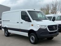 Używany Mercedes Sprinter 143 KM (105 kW) 2020 Biały Van