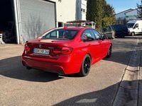 Gebraucht BMW 330 M Sport 252 PS (185 kW) 2018 Rot Limousine
