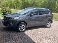Gebraucht Ford Kuga Cool & Connect 150 PS (110 kW) 2019 Grau SUV
