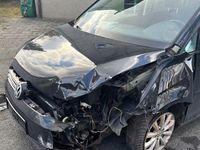 Gebraucht VW Touran Comfortline 105 PS (77 kW) 2012 Schwarz Van / Kleinbus