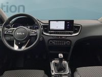 Gebraucht Kia Ceed 120 PS (88 kW) 2023 Silber Kleinwagen