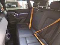 Gebraucht Audi e-tron Black Edition 300 kW (408 PS) 2022 Gletscherweiß metallic SUV