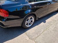 Gebraucht BMW 318 Sport Line 143 PS (105 kW) 2010 Schwarz Limousine