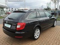 Gebraucht Skoda Superb Exclusive 170 PS (125 kW) 2014 Schwarz metallic Kombi