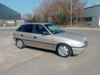 Gebraucht Opel Astra 75 PS (55 kW) 1997 Gold Limousine