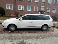 Gebraucht VW Passat 140 PS (102 kW) 2009 Weiß Limousine