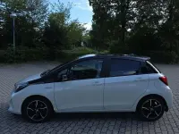 Gebraucht Toyota Yaris Hybrid Lounge 101 PS (74 kW) 2017 Kleinwagen