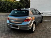 Gebraucht Opel Astra 2005 Grau Kleinwagen