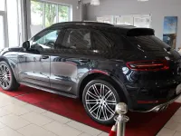 Gebraucht Porsche Macan Performance Package 441 PS (324 kW) 2017 Schwarz SUV