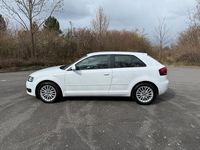 Gebraucht Audi A3 92 PS (67 kW) 2011 Weiß Kleinwagen