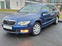 Gebraucht Skoda Superb Elegance 170 PS (125 kW) 2011 Blau Kombi