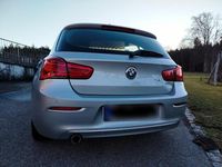 Gebraucht BMW 118 136 PS (100 kW) 2019 Silber Kleinwagen