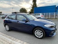 Używany BMW 118 Advantage 140 KM (102 kW) 2019 Niebieski Hatchback
