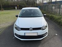 Gebraucht VW Polo 60 PS (44 kW) 2014 Weiß Kleinwagen