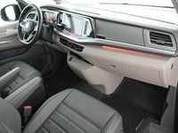 Second-hand VW Multivan 177 CP (130 kW) 2024 Negru Monovolum
