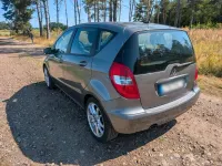 Gebraucht Mercedes A150 95 PS (69 kW) 2011 Grau Kleinwagen