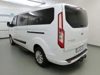Gebraucht Ford Tourneo Trend 185 PS (136 kW) 2021 Frostweiß Van / Kleinbus