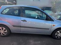 Gebraucht Ford Fiesta 70 PS (51 kW) 2006 Blau Kleinwagen