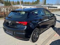 Gebraucht Opel Astra Selection 101 PS (74 kW) 2017 Black meet Kleinwagen