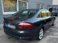 Gebraucht Ford Mondeo 140 PS (102 kW) 2010 Blau Limousine