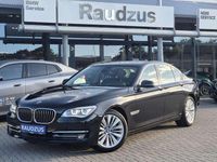 Gebraucht BMW 740 Exclusive 313 PS (230 kW) 2015 Black sapphire metallic Limousine