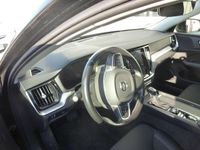 Gebraucht Volvo V60 Momentum 190 PS (139 kW) 2019 Black stone Kombi