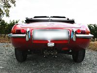 Second-hand Jaguar E-Type 265 CP (194 kW) 1968 Roșu Cabrio