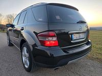 Gebraucht Mercedes ML320 224 PS (164 kW) 2007 Schwarz SUV