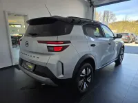 Neu Opel Frontera 145 PS (106 kW) 2026 Kristall silber / dach in schw SUV