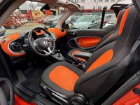 Gebraucht Smart ForTwo Cabrio 90 PS (66 kW) 2018 Deep black & lava orange Cabrio