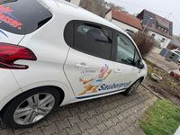 Gebraucht Peugeot 208 83 PS (61 kW) 2019 Weiß Kleinwagen