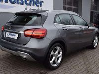 Gebraucht Mercedes GLA180 122 PS (89 kW) 2017 Mountaingrau SUV