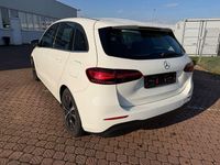 Gebraucht Mercedes B180 136 PS (100 kW) 2024 Weiß Van / Kleinbus