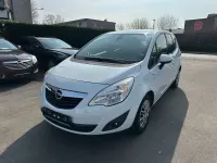 Gebraucht Opel Meriva Design Edition 101 PS (74 kW) 2011 Weiß Van / Kleinbus
