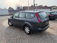 Gebraucht Ford Focus Trend 116 PS (85 kW) 2005 Grau Kombi