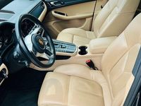 Gebraucht Porsche Macan 245 PS (180 kW) 2019 Grau SUV