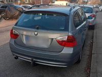 Gebraucht BMW 320 163 PS (119 kW) 2005 Grau Kombi