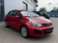 Gebraucht Kia Rio Edition 7 109 PS (80 kW) 2011 Rot Limousine